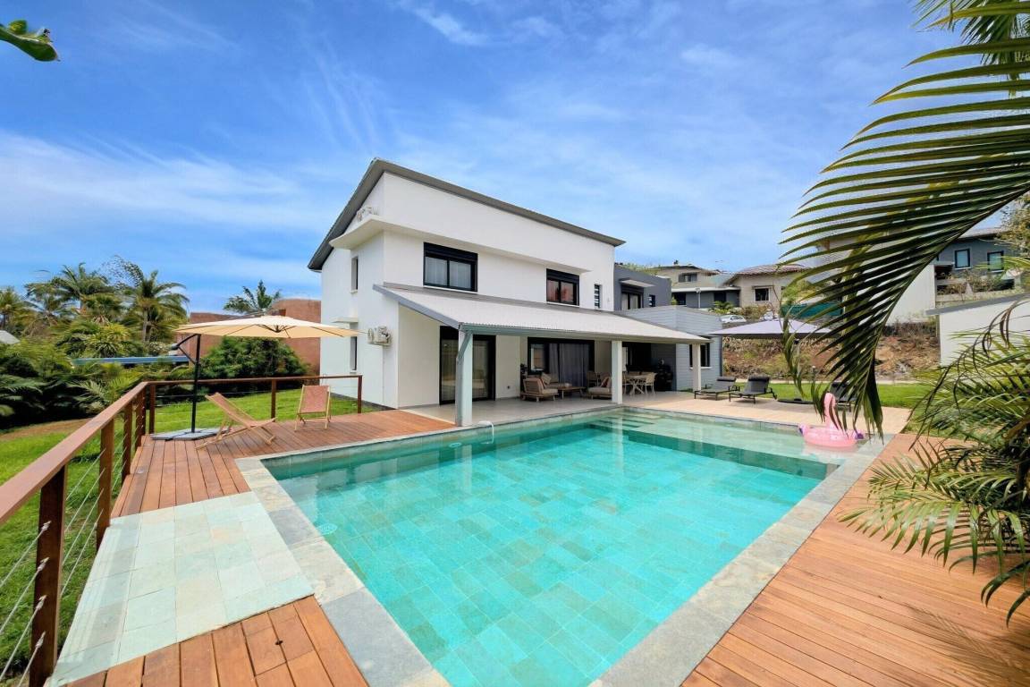 Villa Auréane – vue extérieure et piscine